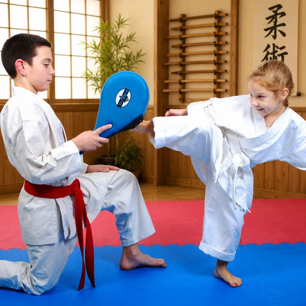 Children developing confidence through Ju-Jitsu