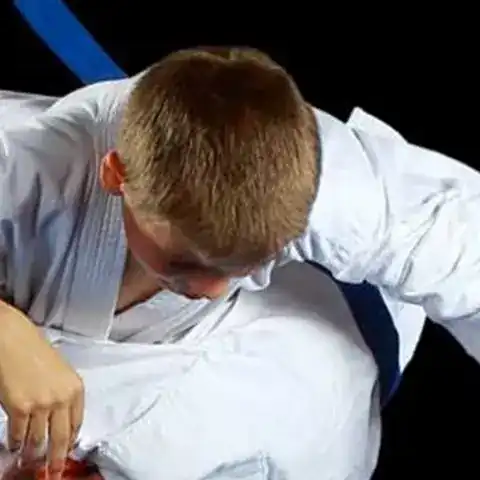 Sensei Harry Gross demonstrating a Ju-Jitsu technique